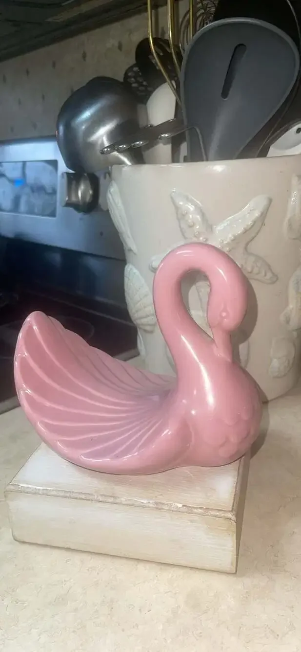 Vintage Andre Richard Pink Ceramic Swan Towel Holder Made in Japan